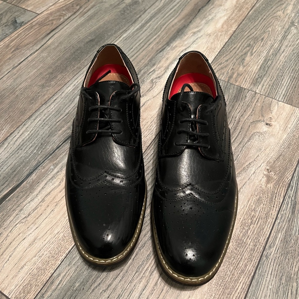 Men’s Black Wingtip Bruno Marc Dress Shoes